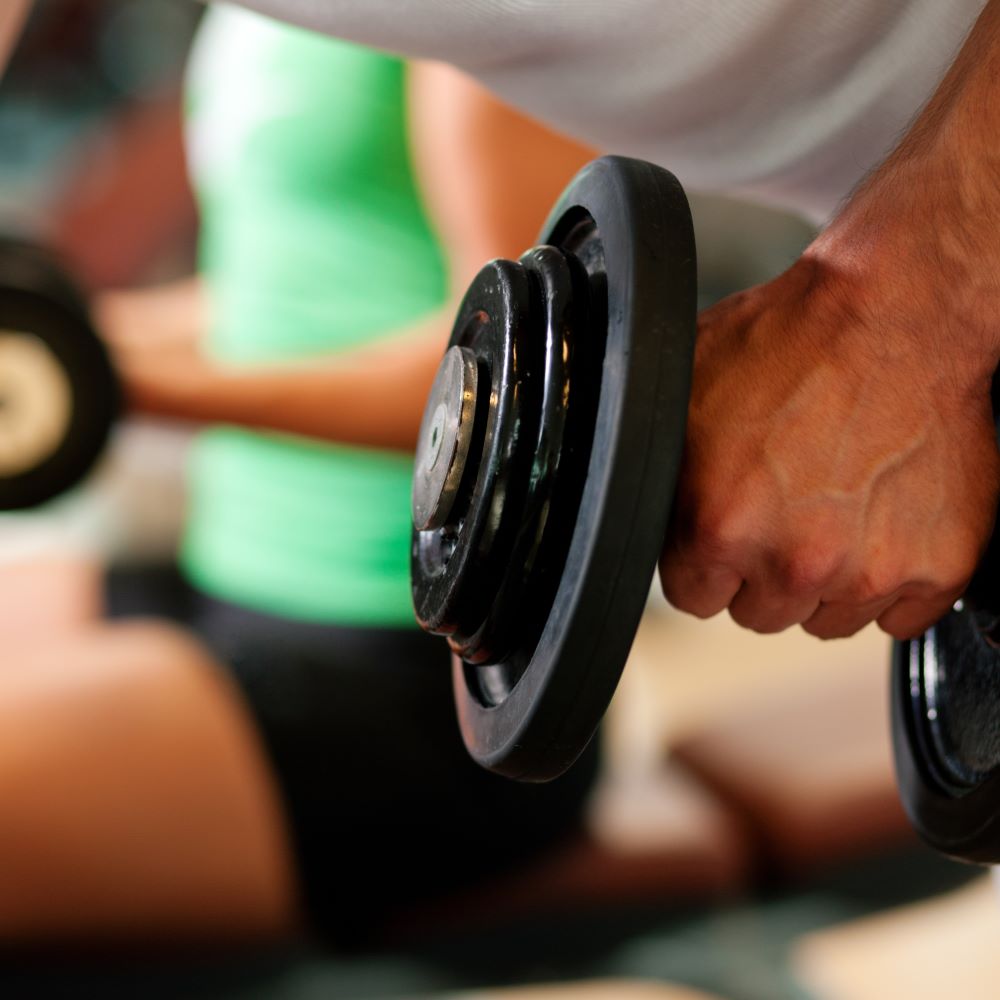 Så här går du ner i vikt med styrketräning